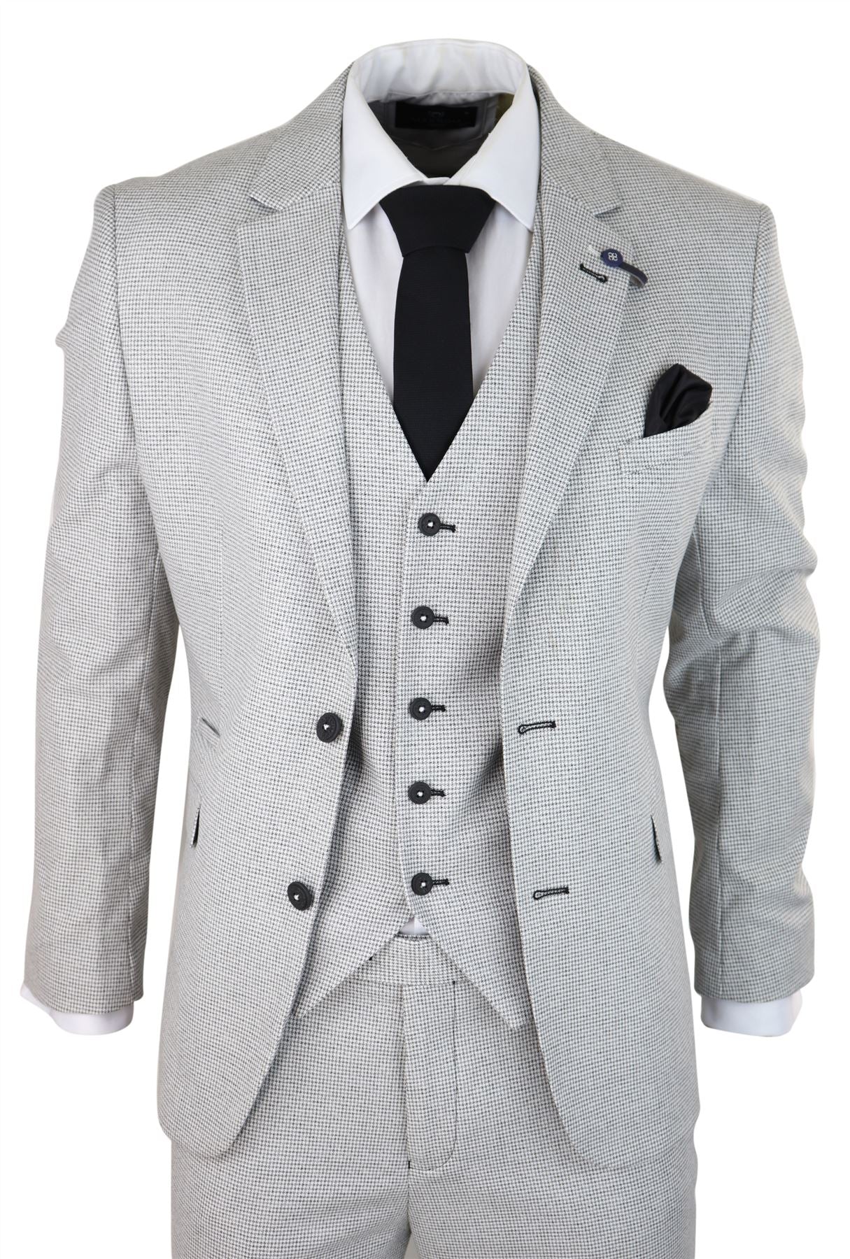 Terno masculino de 3 peças em xadrez preto e cinza claro, corte sob medida, estilo retrô vintage clássico e elegante.
