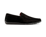 Sapatos masculinos de camurça com bico quadrado, estilo mocassim.