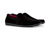 Sapatos masculinos de camurça com bico quadrado, estilo mocassim.