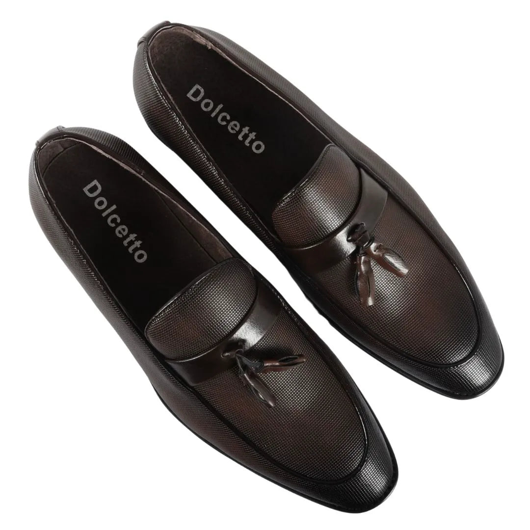 Sapatos sociais masculinos tipo mocassim com borla