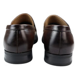 Mocassim masculino marrom, modelo loafer, forrado em couro, sem fecho, elegante e formal.