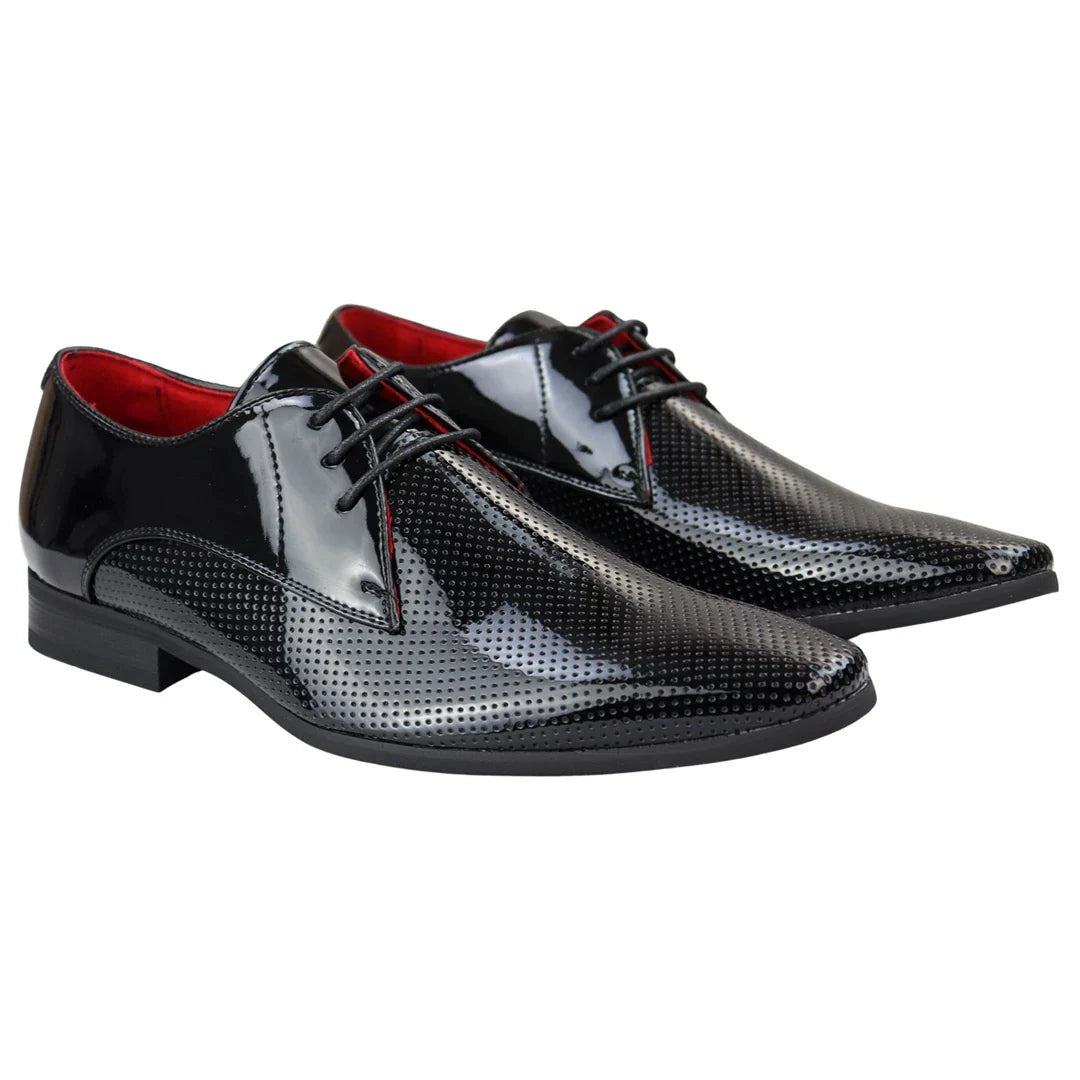 Sapatos masculinos elegantes e formais, com bico fino perfurado e cadarço, em couro envernizado preto PU.