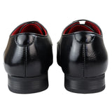 Sapatos masculinos elegantes e formais, de bico fino perfurado, com cadarço, em couro PU preto.