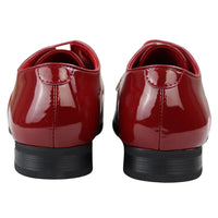 Sapatos masculinos elegantes e formais, perfurados, de bico fino, com cadarço, em couro envernizado PU vermelho.