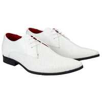 Sapatos masculinos elegantes e formais, com bico fino perfurado e cadarço, em couro envernizado PU branco.
