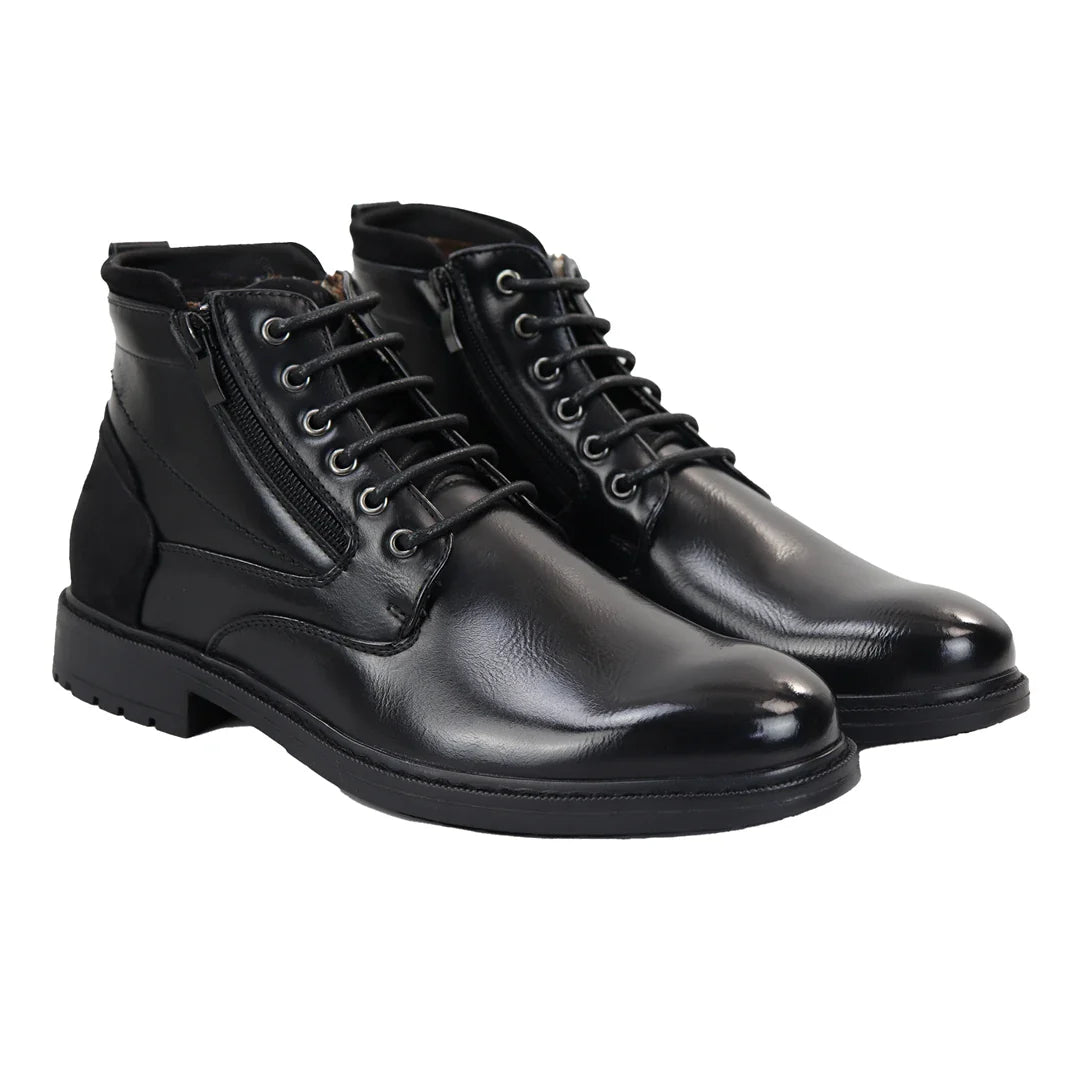 Botas pretas de cano curto com cadarço para homem