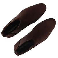 Botas Chelsea masculinas de cano alto em camurça marrom com forro.
