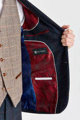 Terno Madrid Navy com colete contrastante em tweed Harris Brown.