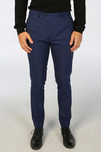 Mark - Terno masculino azul-marinho de três peças com estampa xadrez e corte sob medida.