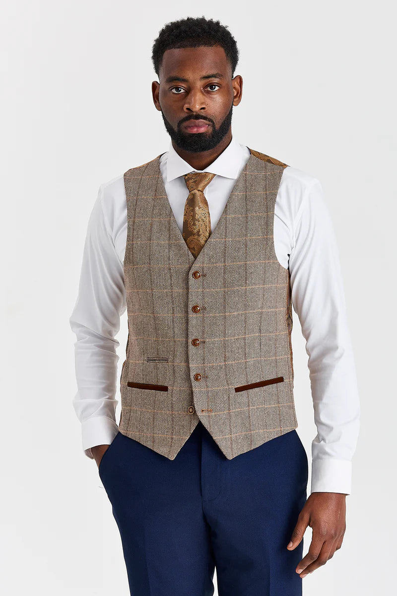 Terno Mayfair azul-marinho texturizado com colete contrastante em tweed marrom Harris.