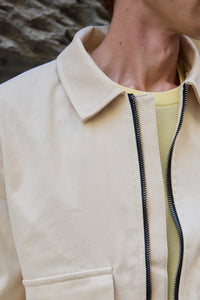Jaqueta Bomber Utilitária Masculina Bege Leve Acolchoada com Zíper