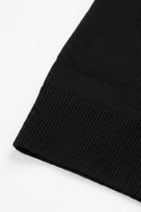 Camisa polo masculina preta de malha com zíper no pescoço e manga curta em tecido macio.