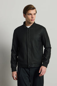 Jaqueta Bomber Masculina Preta Minimalista e Elegante
