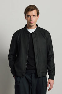 Jaqueta Bomber Masculina Preta Minimalista e Elegante