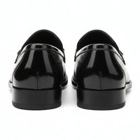Mocassins masculinos pretos de verniz PU