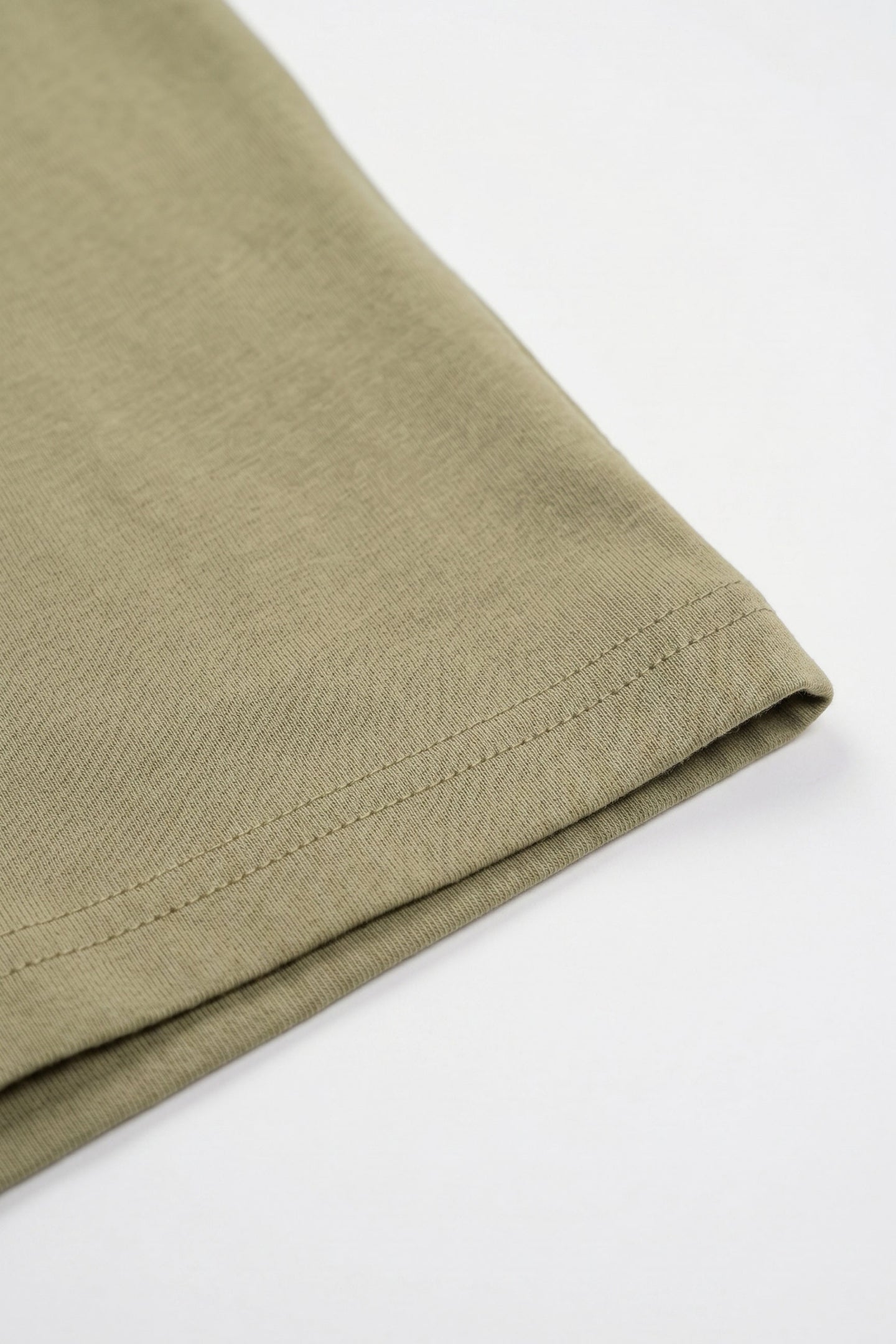 Camiseta masculina clássica de algodão verde-oliva