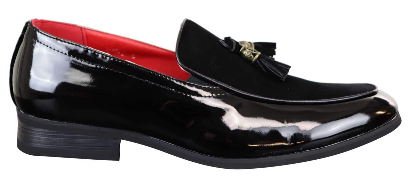 Mocassins masculinos em couro sintético envernizado e camurça