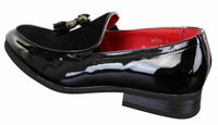 Mocassins masculinos em couro sintético envernizado e camurça