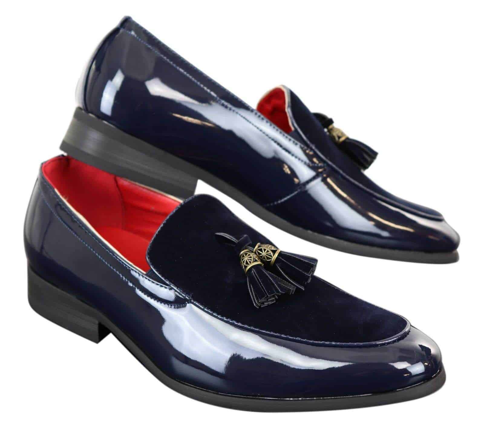 Mocassins masculinos em couro sintético envernizado e camurça