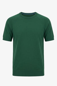 Camiseta masculina clássica verde de malha, manga curta e gola redonda.