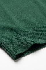 Camiseta masculina clássica verde de malha, manga curta e gola redonda.