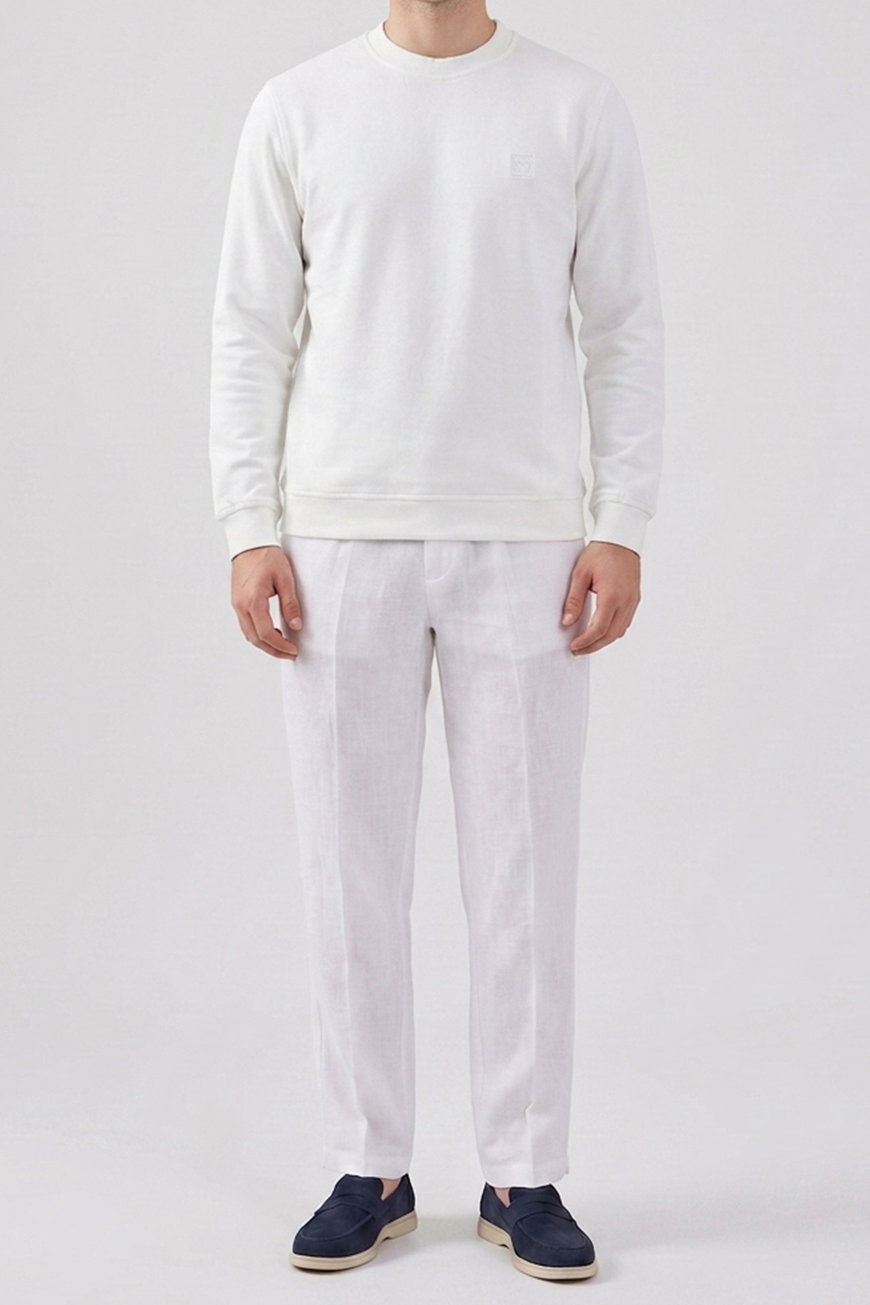 Moletom masculino Off White de algodão misto com gola redonda e mangas compridas, estilo pulôver elástico.