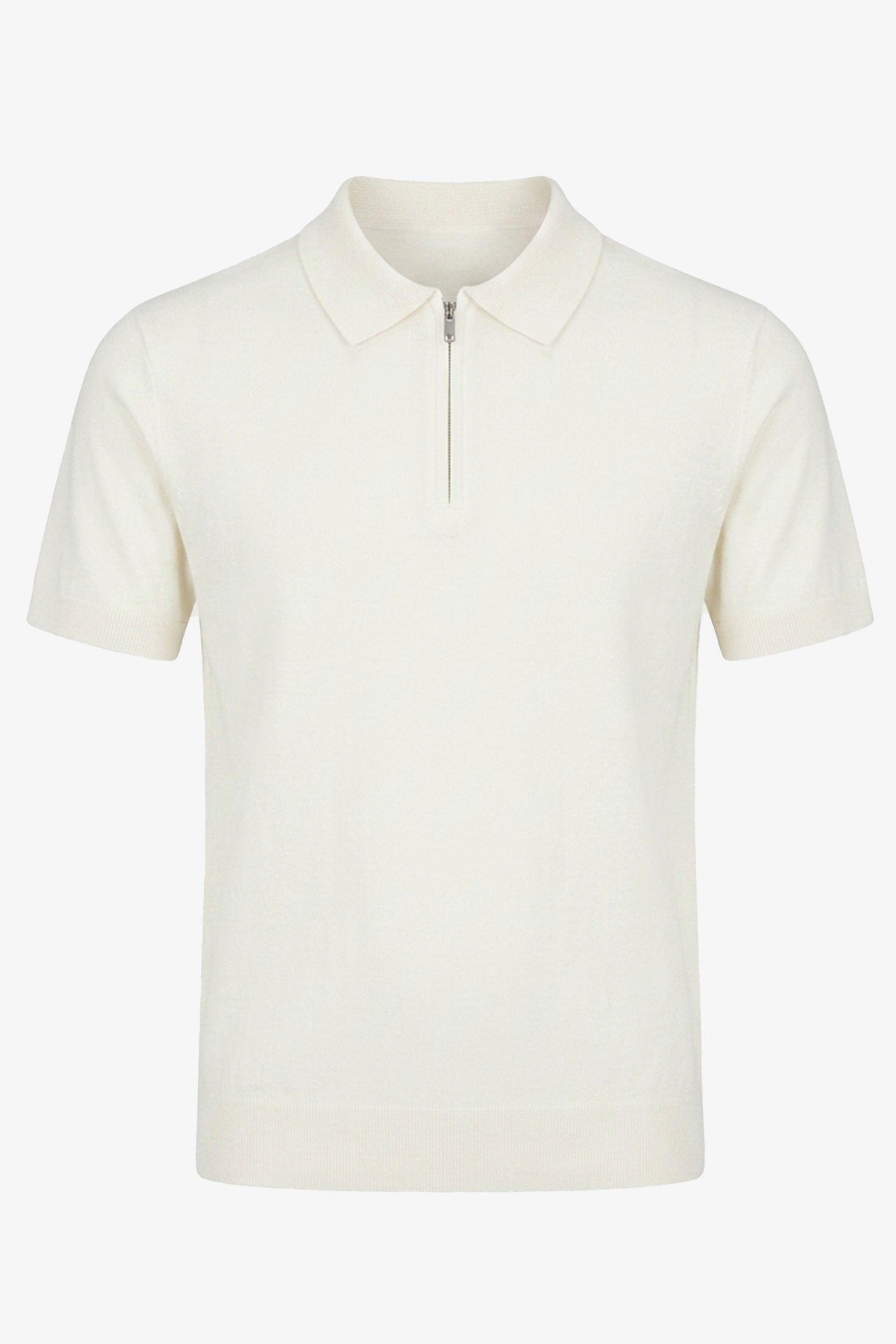 Camisa polo masculina Off White de malha com zíper no pescoço e manga curta em tecido macio.