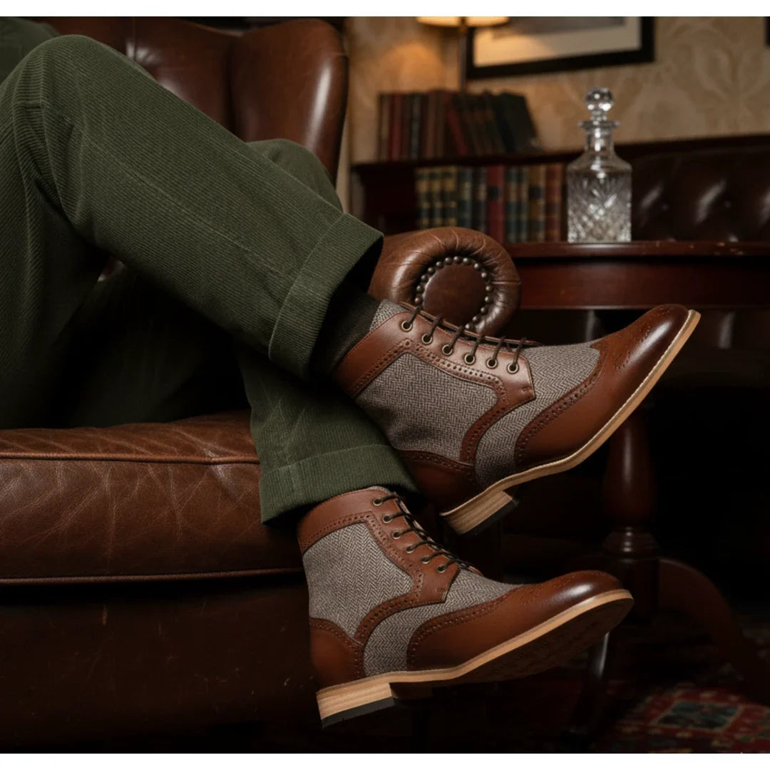 Botas de cano curto estilo brogue com bico de asa para homem