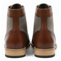 Botas de cano curto estilo brogue com bico de asa para homem