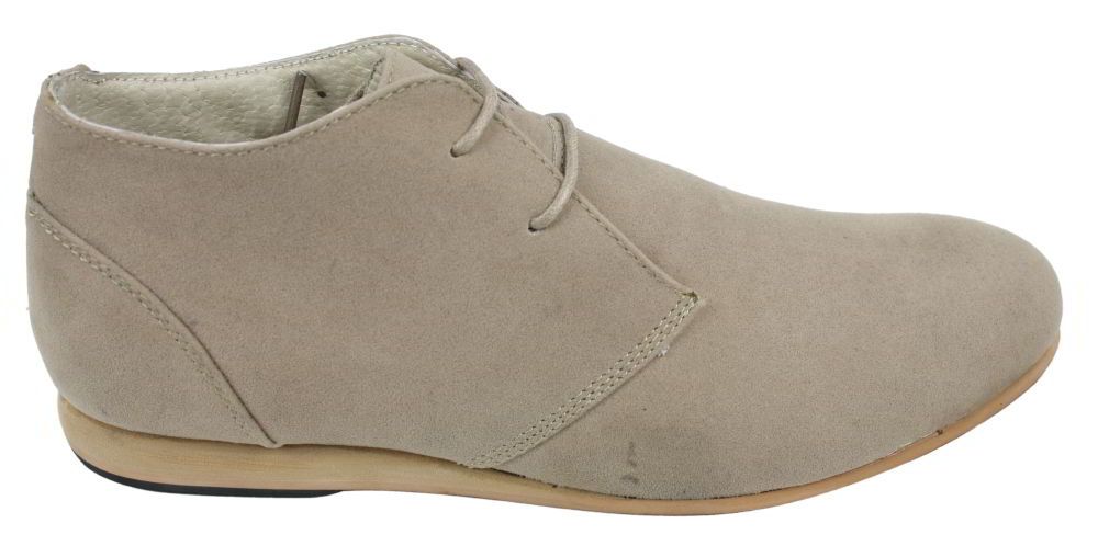 Botas masculinas estilo Chelsea de cano alto em camurça nas cores preto, bege, marrom e azul marinho.