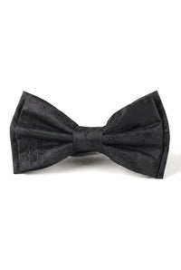 Conjunto de presente masculino com gravata borboleta preta, lenço de bolso e abotoaduras.