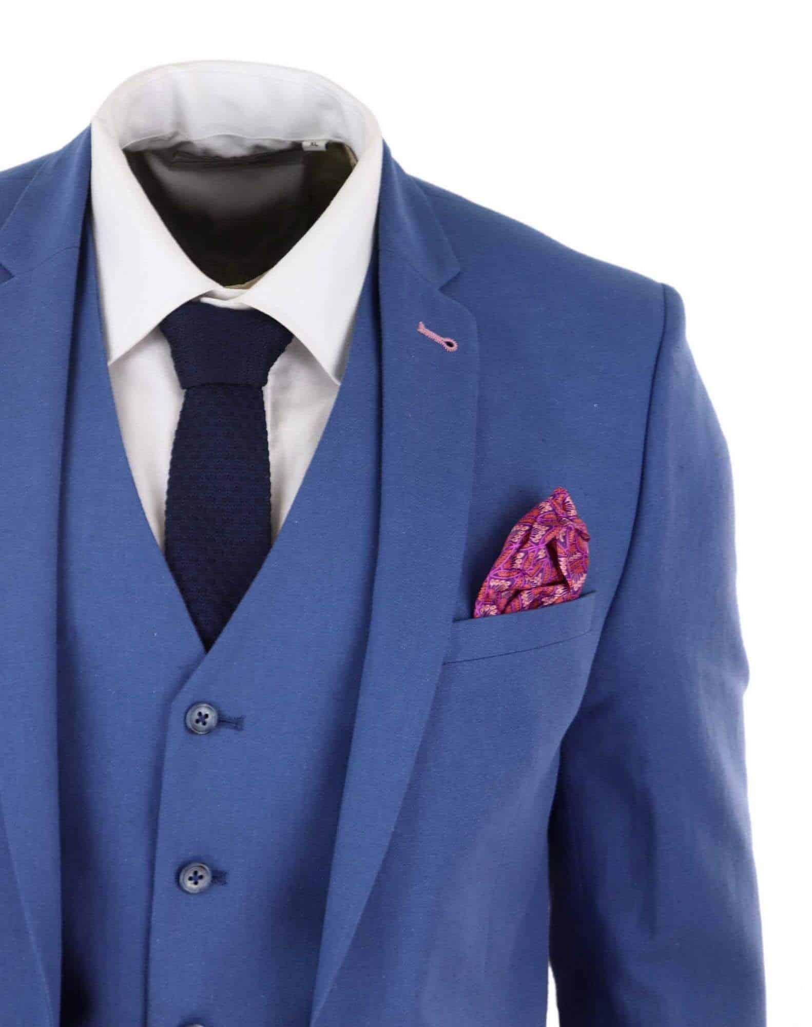 Terno masculino azul claro para o verão