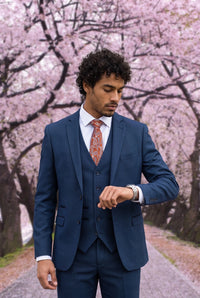 Gravata masculina bronze com estampa paisley