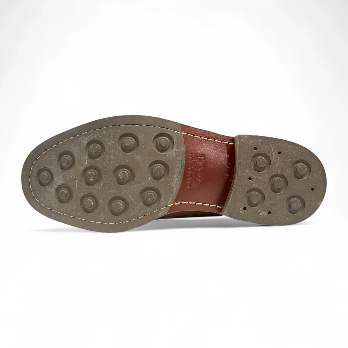 Sapatos sociais masculinos estilo brogue em couro marrom