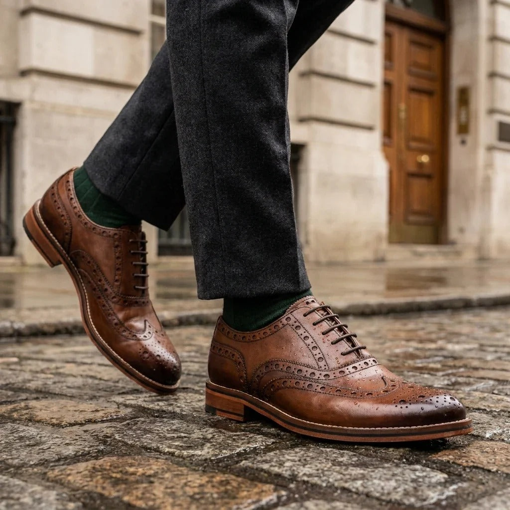 Sapatos Oxford Brogue Wingtip Masculinos em Couro Marrom
