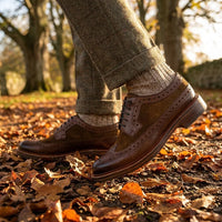 Sapatos Brogue Masculinos em Camurça Marrom