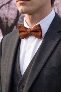Gravata borboleta masculina em tweed marrom com mistura de lã