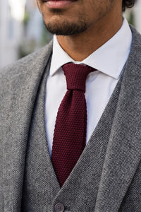 Gravata masculina de malha bordô