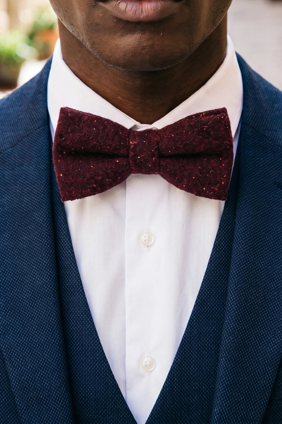 Gravata borboleta masculina em tweed bordô com mistura de lã