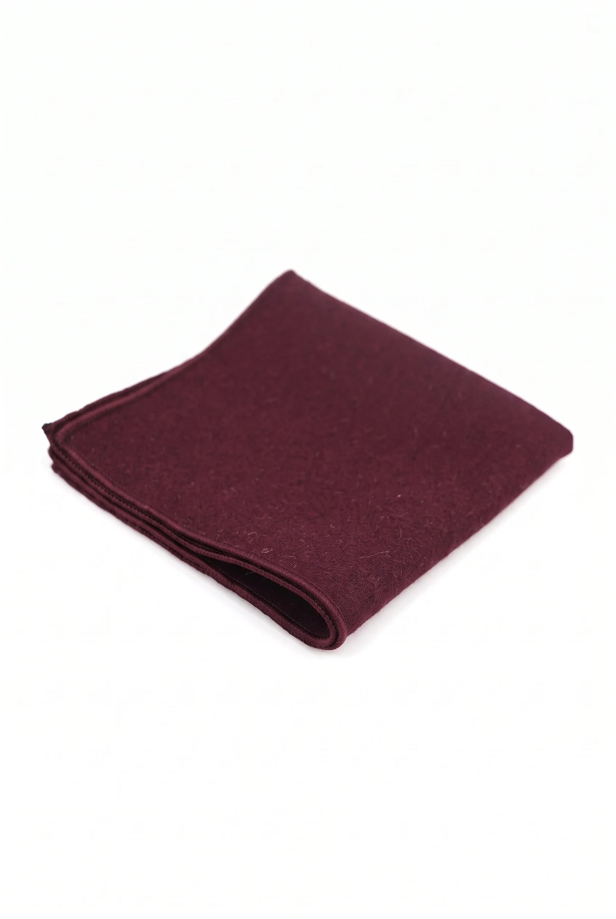 Lenço de bolso masculino em tweed de lã na cor bordô.