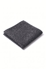 Lenço de bolso masculino em tweed de lã na cor carvão