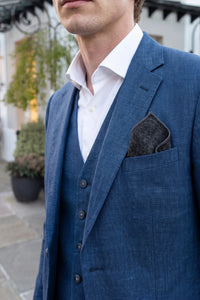Lenço de bolso masculino em tweed de lã na cor carvão