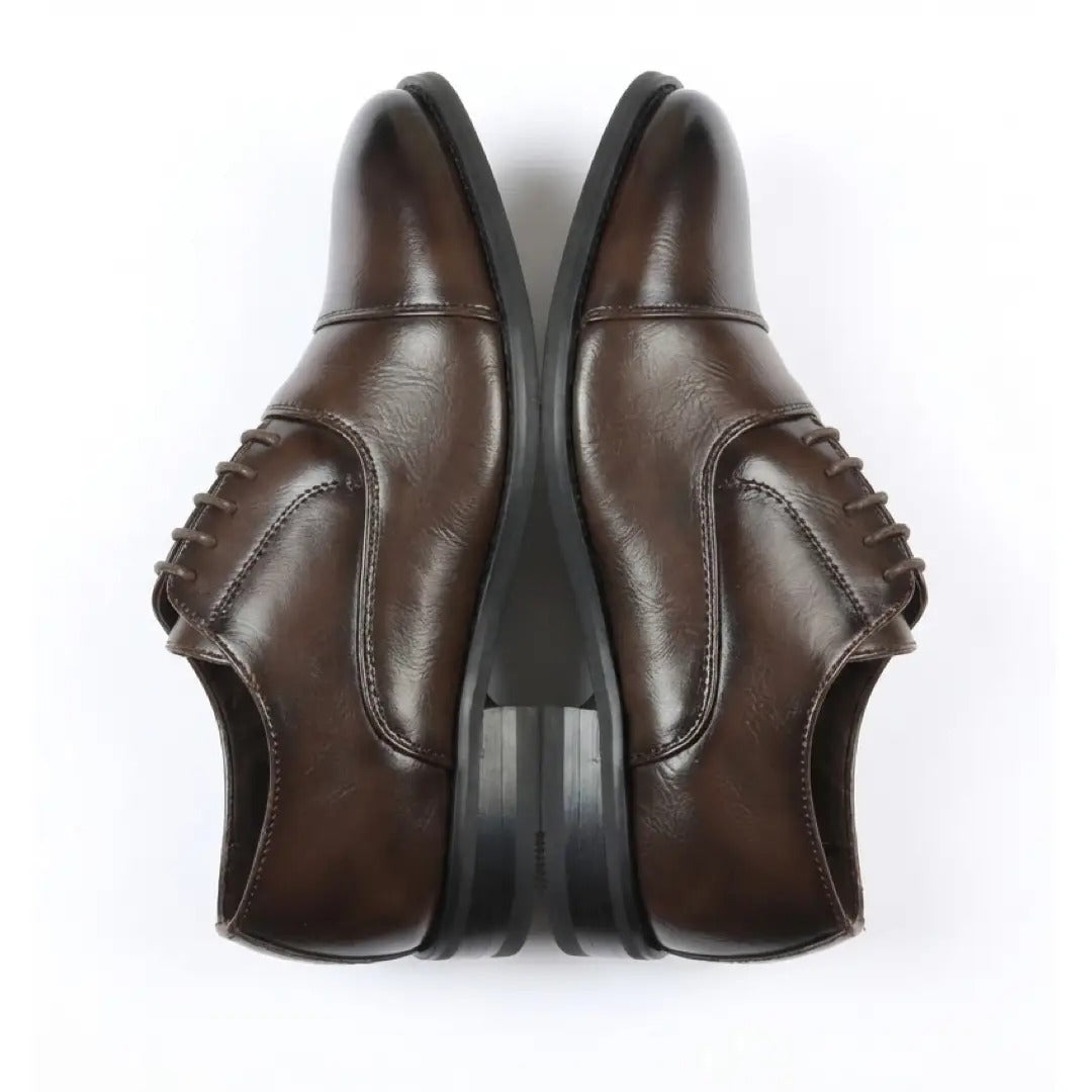 Sapatos Oxford Clássicos Masculinos com Biqueira Reta e Amarração