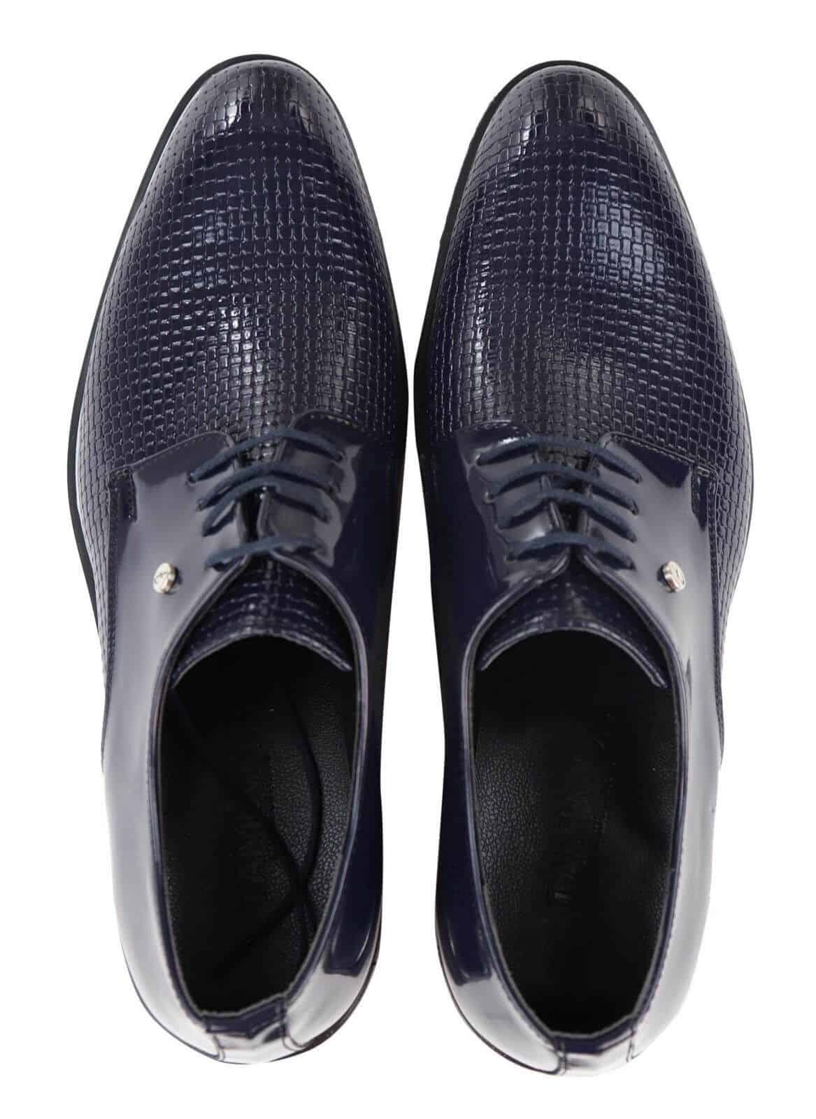 Sapatos masculinos clássicos com cadarço