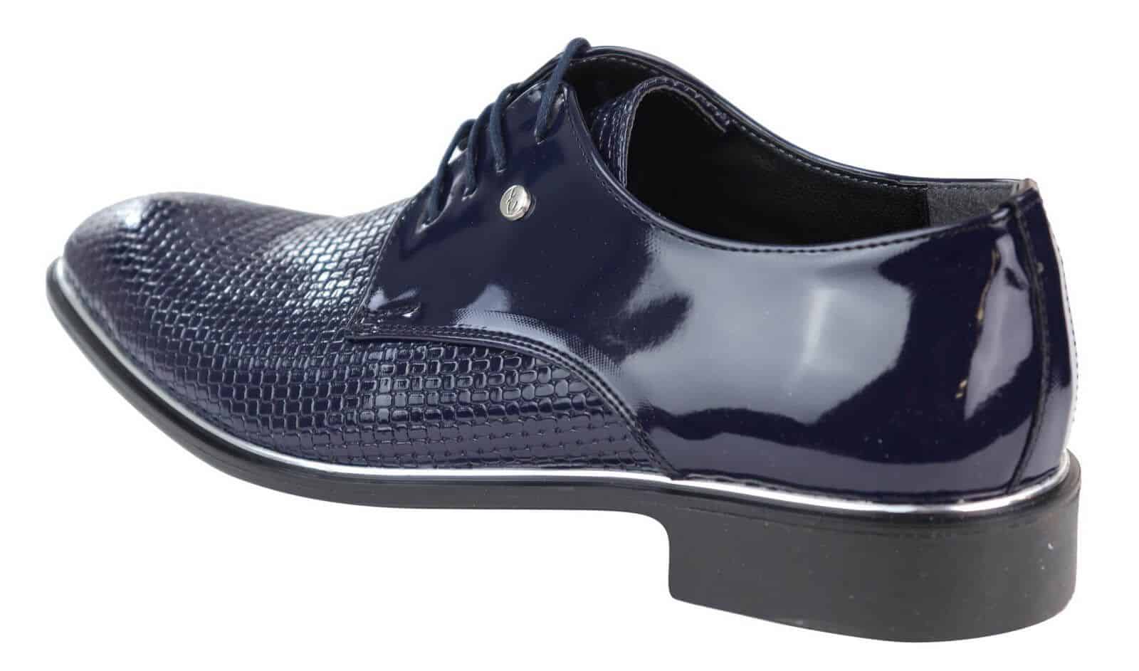 Sapatos masculinos clássicos com cadarço