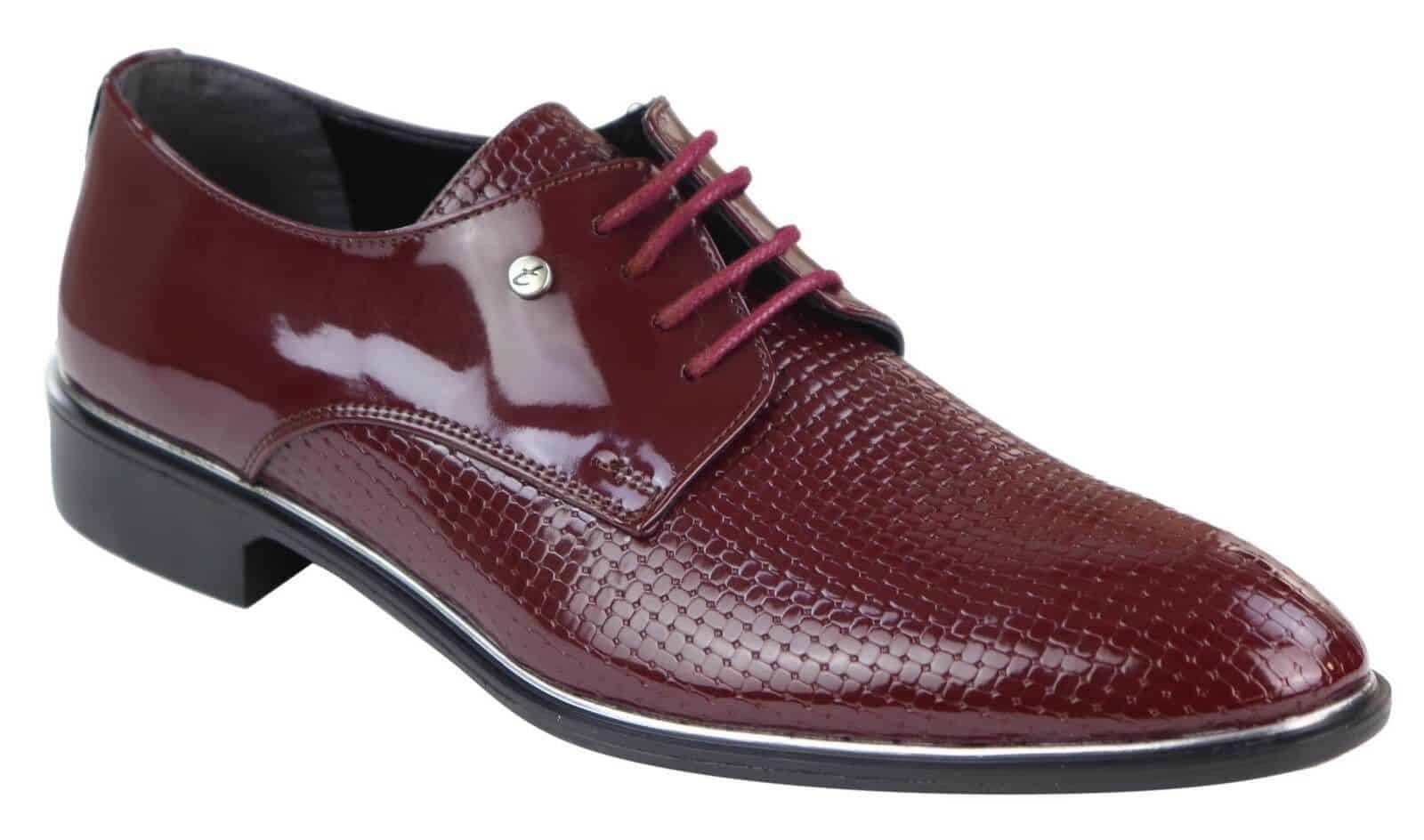 Sapatos masculinos clássicos com cadarço