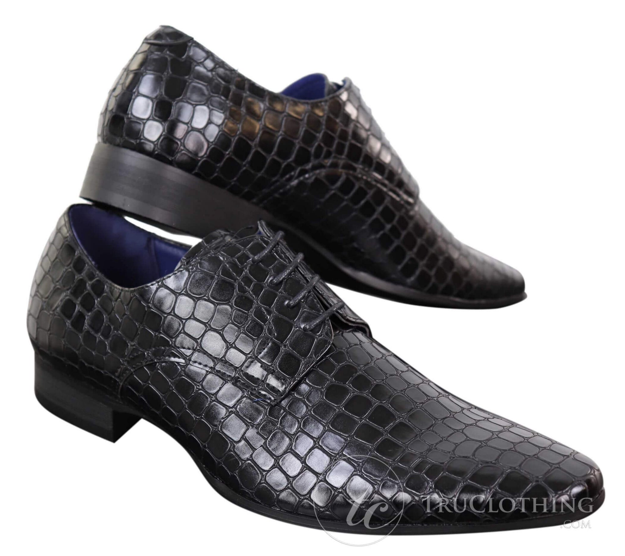 Sapatos masculinos com efeito de pele de crocodilo