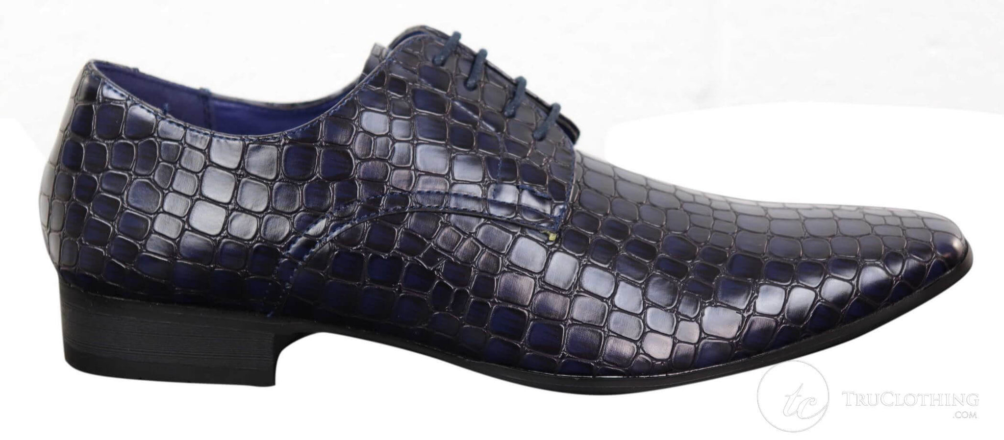 Sapatos masculinos com efeito de pele de crocodilo