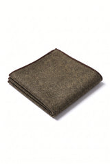 Lenço de bolso masculino em tweed marrom escuro com mistura de lã.