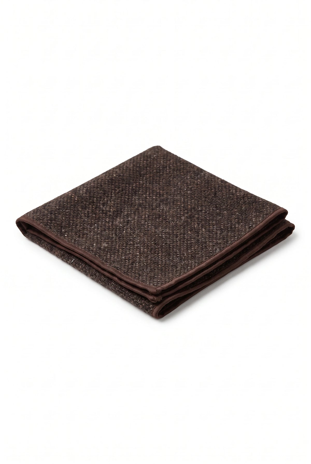 Lenço de bolso masculino em tweed marrom escuro com mistura de lã.